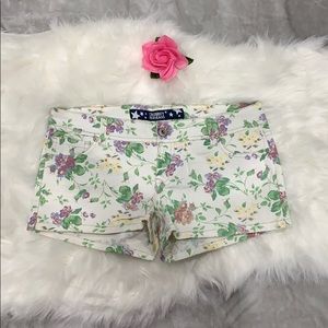 5/$10 Celebrity Pink  Floral White Shorts